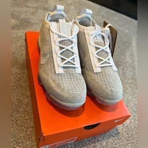 Nike Air VaporMax 2021 FK
White Pure Platinum (Women's)